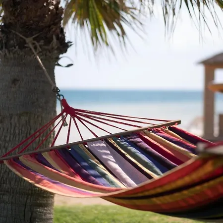 Thalassa Beach Pool * Vokolidha