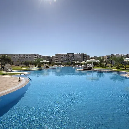 Thalassa Beach Pool *